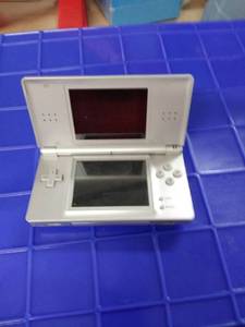 lot 1647 image: Nintendo DS lite game system grey no cord