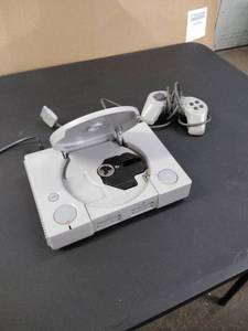 lot 1657 image: playstation Sony game set with cord