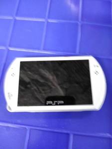 lot 1697 image: psp game system Sony white no cord