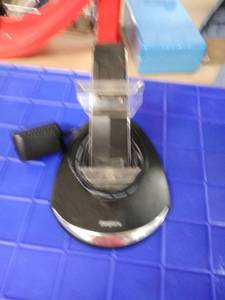 lot 1699 image: Energizer charger