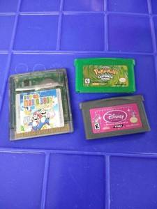 lot 1702 image: Nintendo games 3 pc