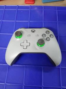 lot 1710 image: Xbox controller grey no back no cord
