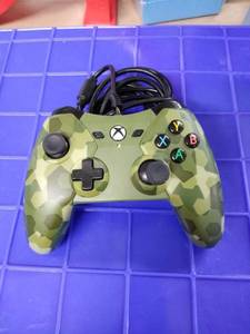 lot 1726 image: Xbox controller army green with cord