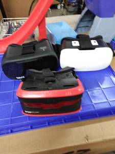 lot 1744 image: virtual headsets 3 pc