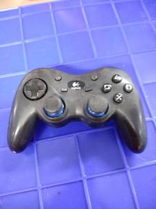 lot 1768 image: Logitech controller black no cord