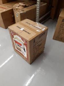 lot 2898 image: Elite EPM-487 Tabletop Popcorn Popper Retail $148.47