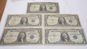 lot 7087 image: 5 - $1 SILVER CERTIFICATES - SEE LAST PIC FOR DATES