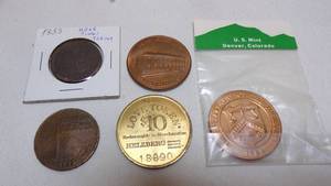 lot 7104 image: 5 TOKENS - 1833 HARD TIME TOKEN, 2 1789 DENVER MINT TOKENS, FLORIDA at NEW YORK WORLD FAIR, LOVE TOKEN