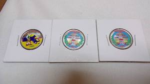 lot 7105 image: 3 COLORED US QUARTERS - 2000