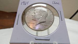 lot 7192 image: 1964 KENNEDY HALF DOLLAR - UNC