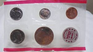 lot 7220 image: 1972 MINT COIN SET