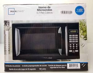 lot 76201 image: Mainstays 0.7 Cu. Ft. 700W Black Microwave with 10 Power Levels