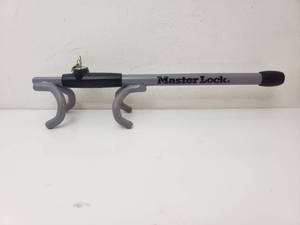 lot 76262 image: Master Lock 252DAT Lock Steering Wheel
