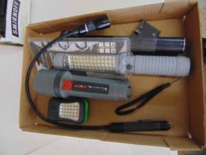 lot 1208 image: Miscellaneous Flashlights