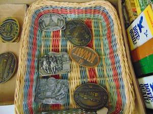 lot 1219 image: 6 Assorted Belt Buckles