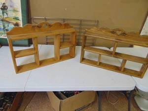 lot 1229 image: 2 Dcor Shelves
