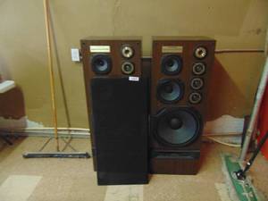lot 1239 image: Kenwood Stereo System - Complete with Dual Tape Deck - Receiver - Equalizer - VHS Player - Untested - Disc Player is Broken