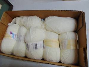 lot 1245 image: 7 Skeins Jiffy Brand Yarn