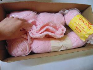 lot 1251 image: 5 Skeins Fleishers - Win Knit - With Started Blanket