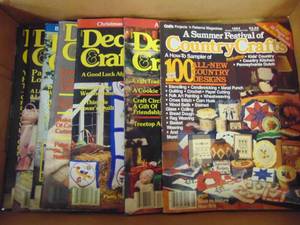 lot 1258 image: Assorted Dcor and Craft Life magazines