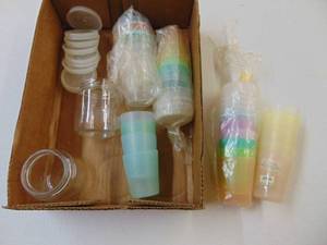 lot 1297 image: Small Tupperware Containers