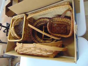 lot 1301 image: Large Lot of assorted baskets