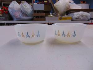 lot 1305 image: Pair of Fireking Custard Bowls