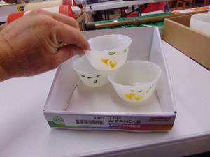 lot 1307 image: 3 Fireking Custard Bowls