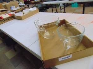 lot 1310 image: Anchor Hocking - Measuring Bowls
