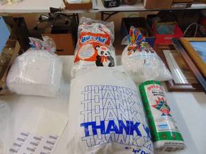 lot 1313 image: 5 Bags assorted Batting and fill