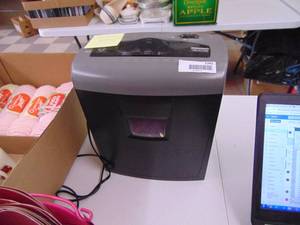 lot 1342 image: Paper Shredder