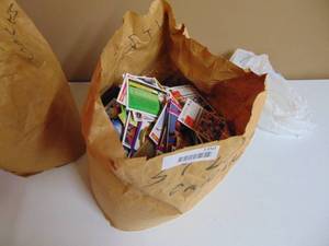 lot 1350 image: St. Louis Cardinals Large paper Grocery Sack of Baseball Cards - 80s - 90s