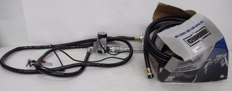 lot 2042 image: 12 V Heavy-Duty Fuel Transfer Pump Lot