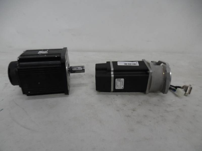 lot 4 image: Lot of 2 Serbo Motors