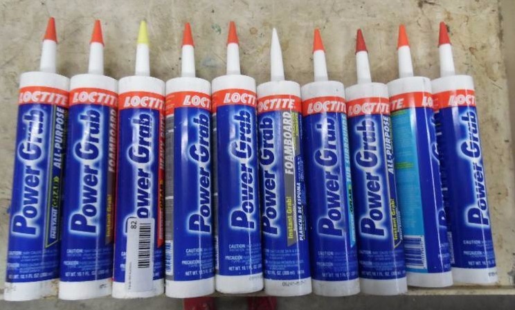 lot 82 image: Lot of Caulk