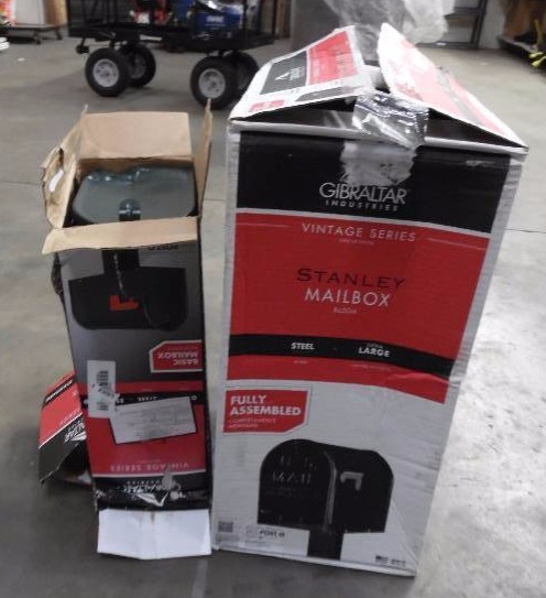 lot 92 image: Lot of 2 Mailboxes