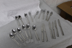 lot 9544 image: Flatware