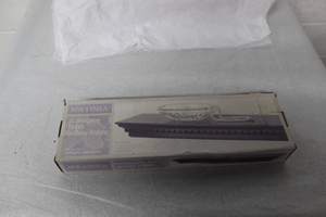 lot 9576 image: Wall Shelf
