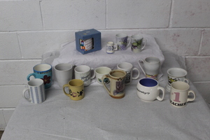 lot 9584 image: Cups