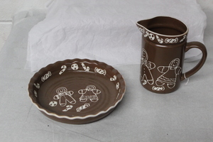 lot 9593 image: Gingerbread Plate & Pitcher