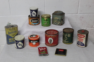 lot 9504 image: Vintage Tins