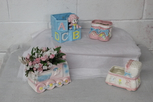 lot 9600 image: Decorative Planters