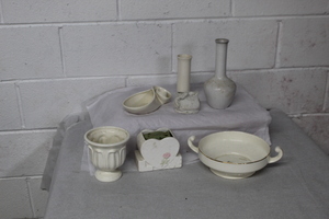 lot 9603 image: Planters and Vases