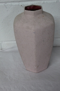 lot 9609 image: Vase
