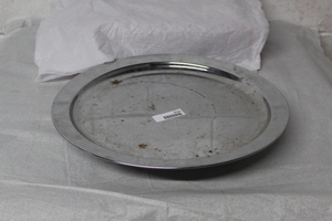 lot 9524 image: Metal Cake Stand