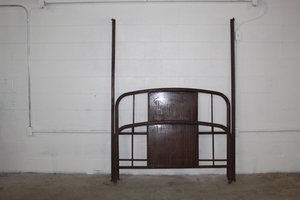 lot 9634 image: Full Size metal Vintage Bed