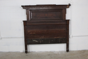 lot 9636 image: Ornate Antique Full Size Bed Oak