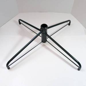 lot 110 image: Christmas tree stand �� green