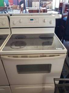 lot 3036 image: Whirlpool Glass Top Oven
