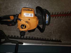 lot 3055 image: Poulan Pro PP2822 Hedge Trimmer